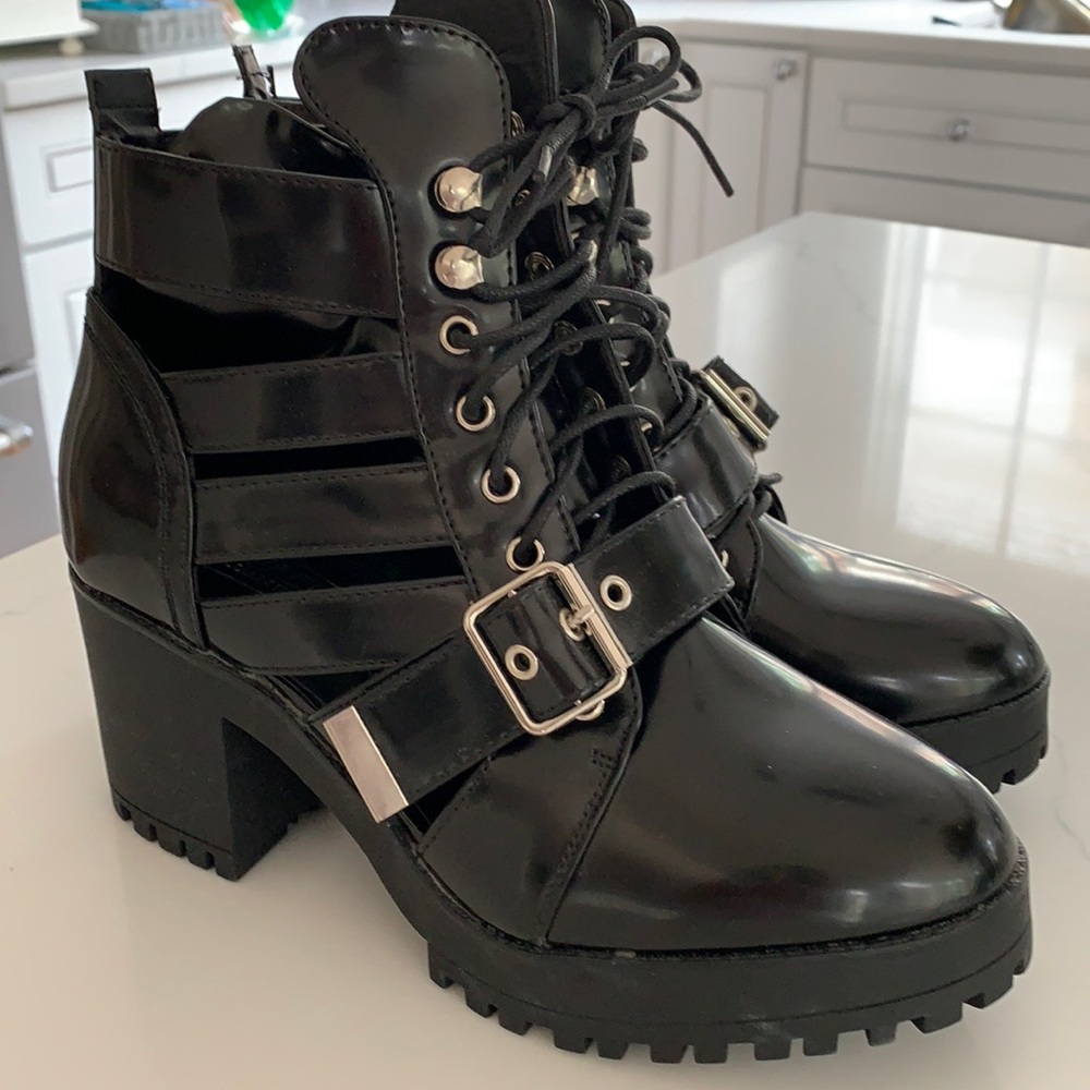 NWOB Truffle Collection Cut Out Strap Chunky Boots